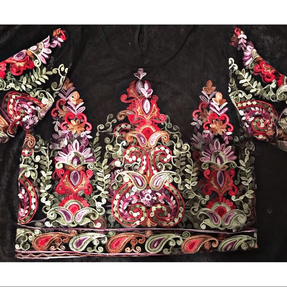 Beautiful Flower Embroidery Mesh Crop Top - Picture 6 of 8